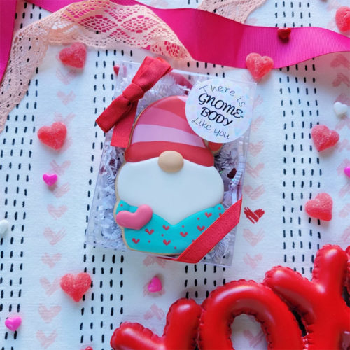Valentine's Day Large Single "Gnome-Body Like You" Cookie